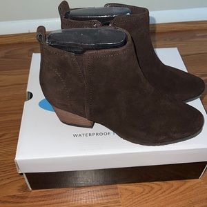 NWT Aqua College suede women’s ankle bootie.